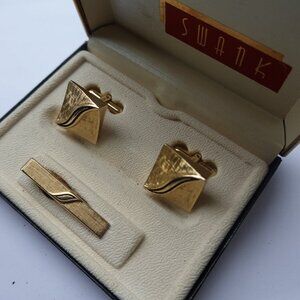 Vintage Swank Gold  Cufflinks Tie Bar Set in original box